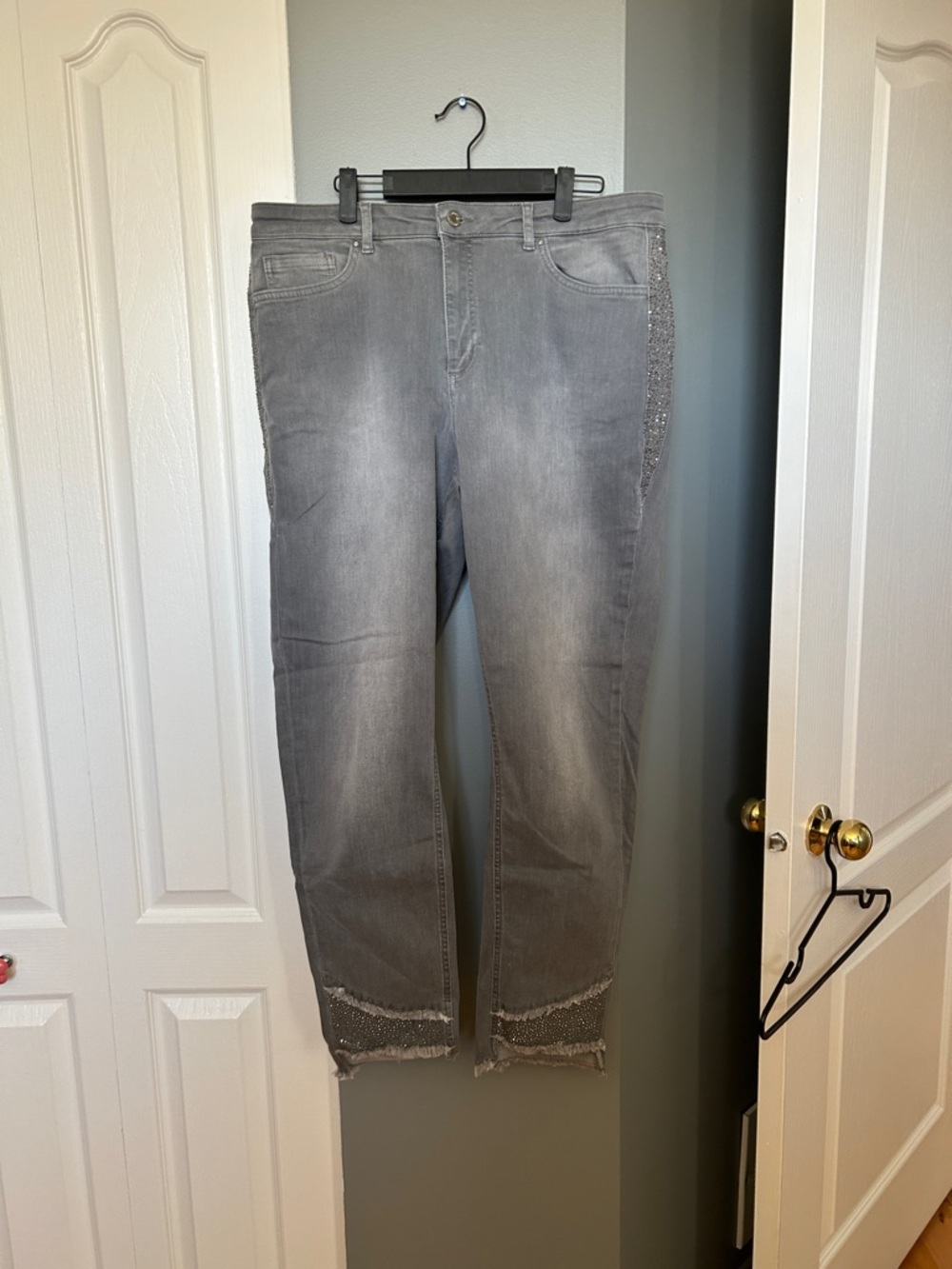 Joseph Ribkoff Gray Straight-Leg women’s  jeans  Side and Hem Embellishment